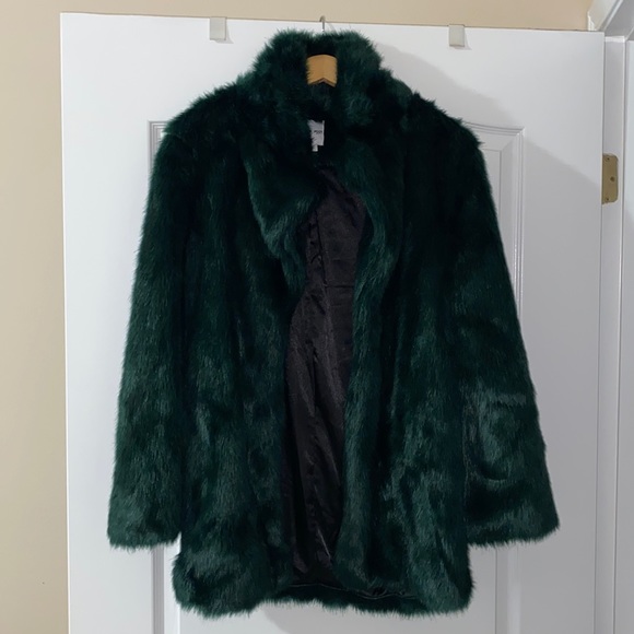 Tiger Mist Jackets & Blazers - Tiger Mist Dark Green Faux Fur Coat Size Small